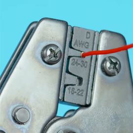 Sertissage des connecteurs Dupont